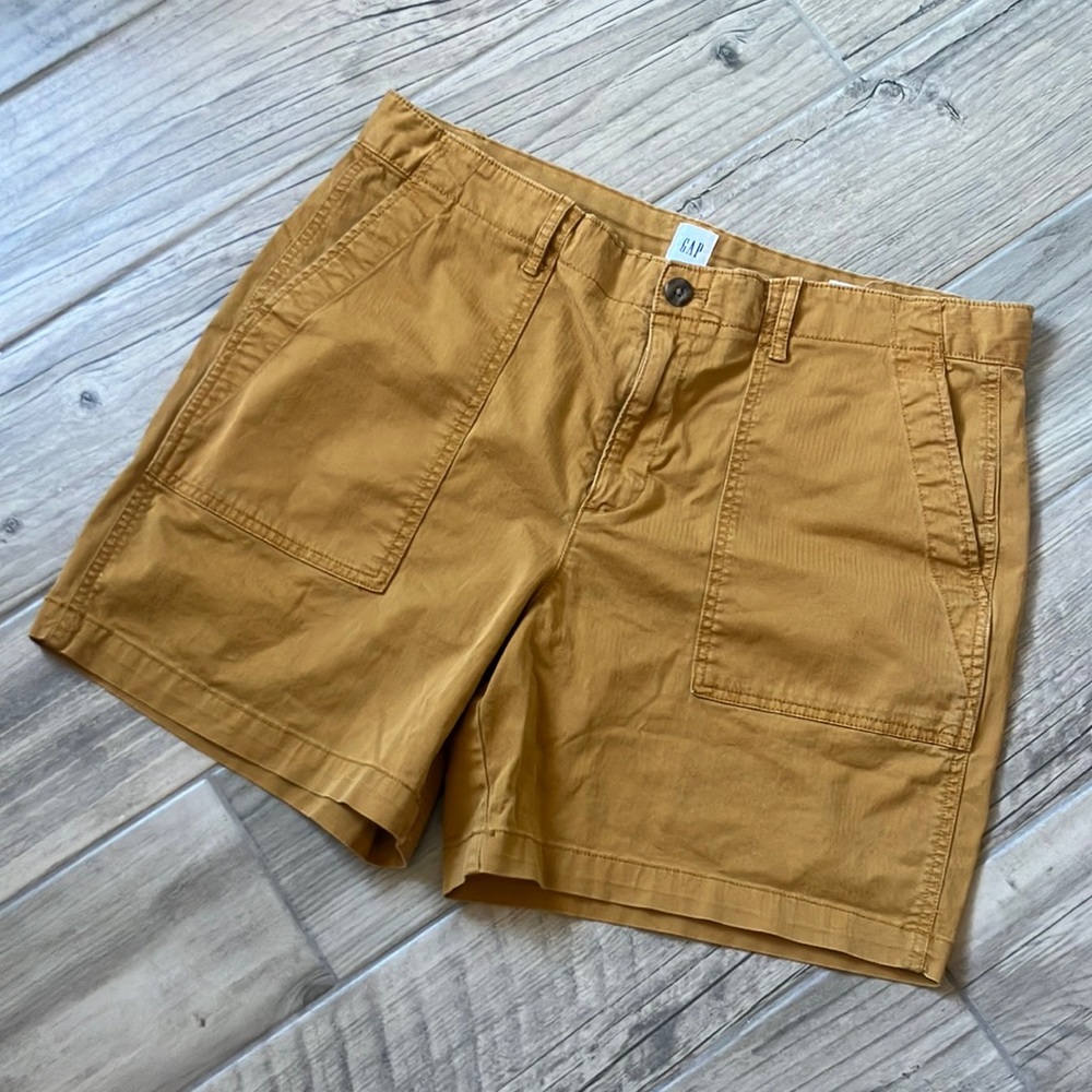 Gap Yellow Orange Shorts Women’s Size 14